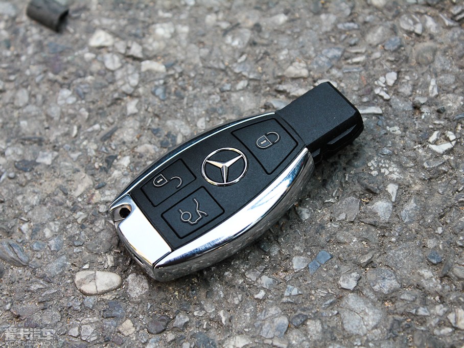 2011YC(M) C 200 r