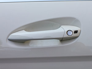 2011款C 200 时尚型 主驾门拉手
