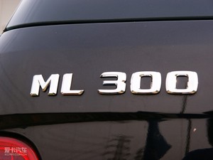 2010ML 300 4MATIC ^