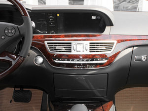 2011款S 350L CGI 4MATIC 中控台