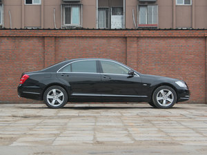 2011款S 350L CGI 整体外观