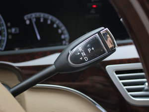2011款S 350L CGI 换挡杆