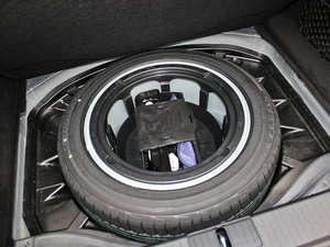 2011款S 350L CGI 备胎