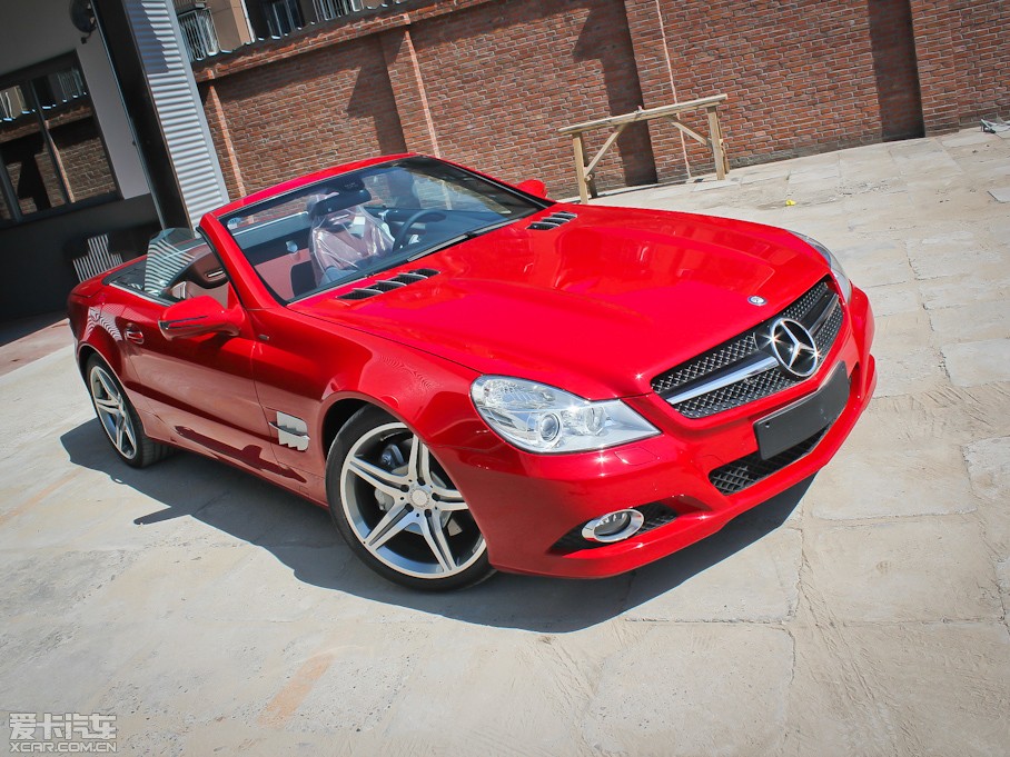 2011YSL SL 300 Grand Edition