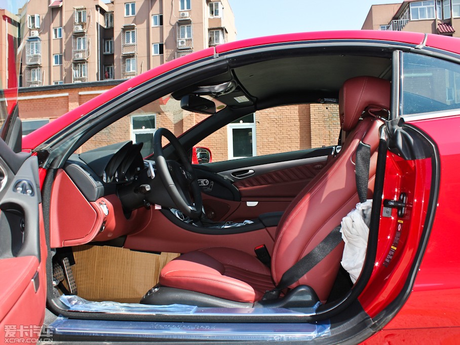 2011YSL SL 300 Grand Edition