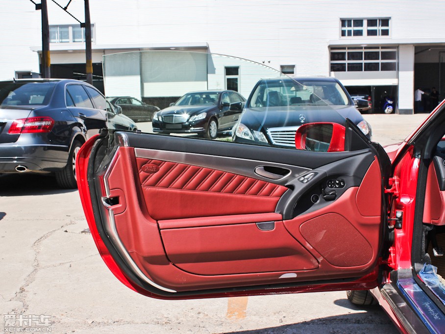 2011YSL SL 300 Grand Edition