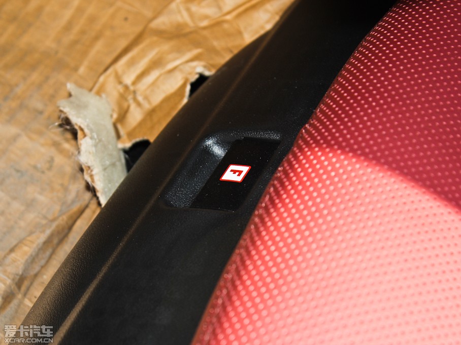 2011YSL SL 300 Grand Edition