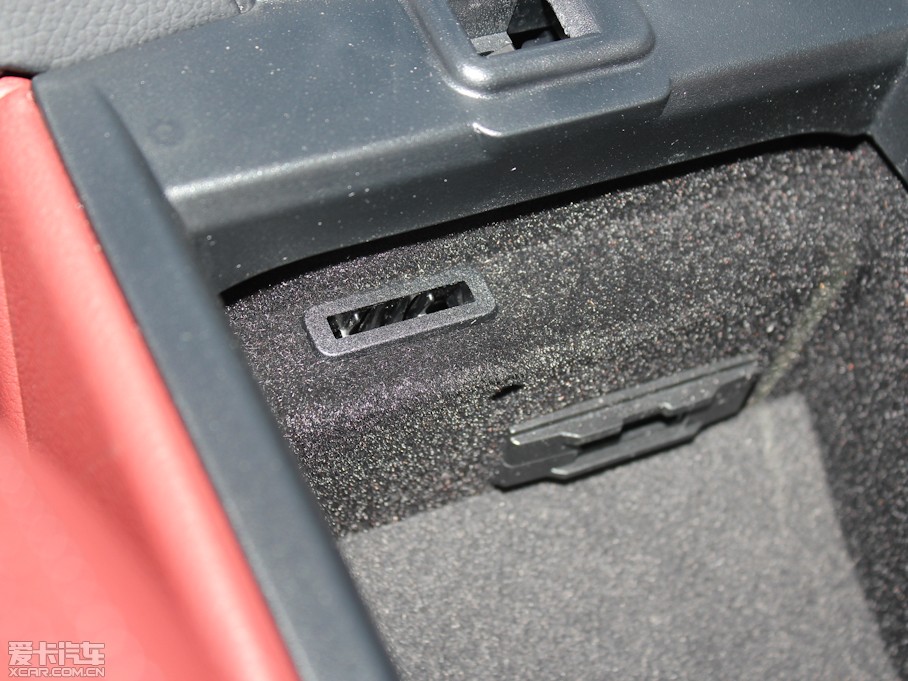 2011YSL SL 300 Grand Edition