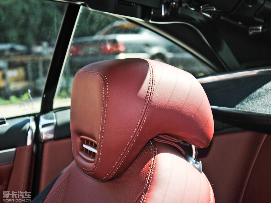 2011YSL SL 300 Grand Edition