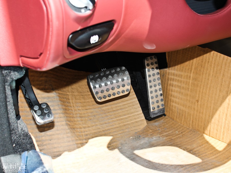 2011YSL SL 300 Grand Edition