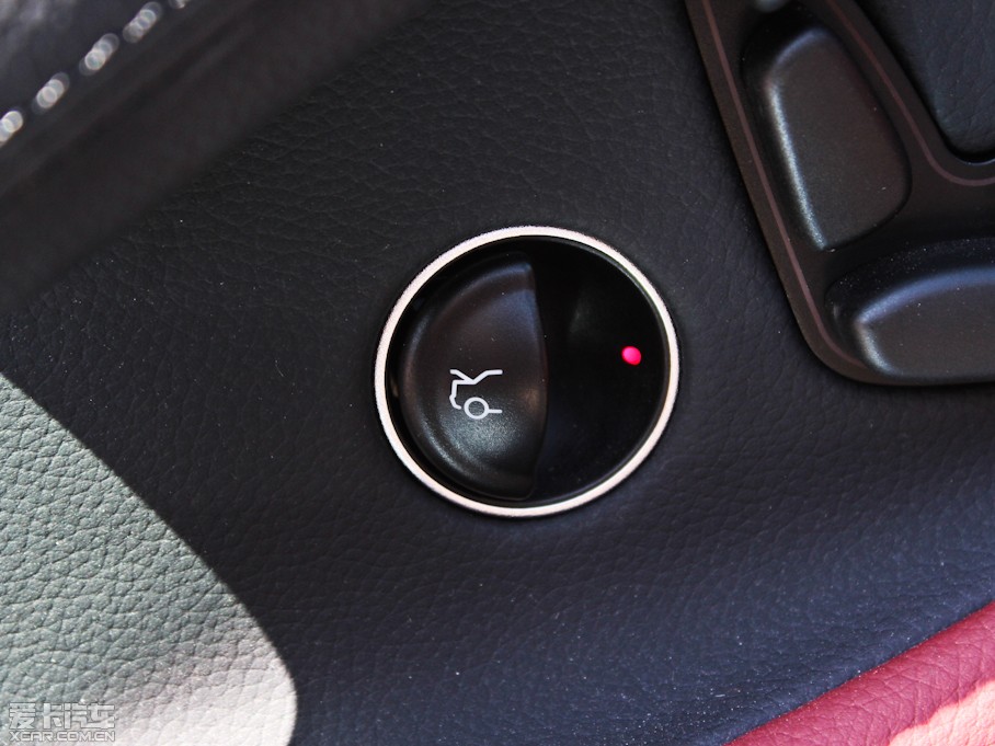 2011YSL SL 300 Grand Edition