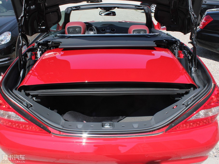 2011YSL SL 300 Grand Edition