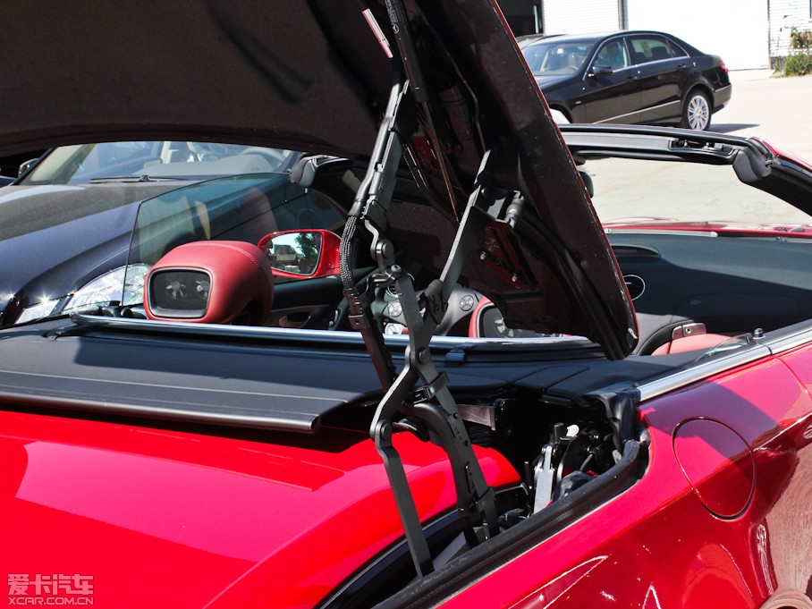 2011YSL SL 300 Grand Edition