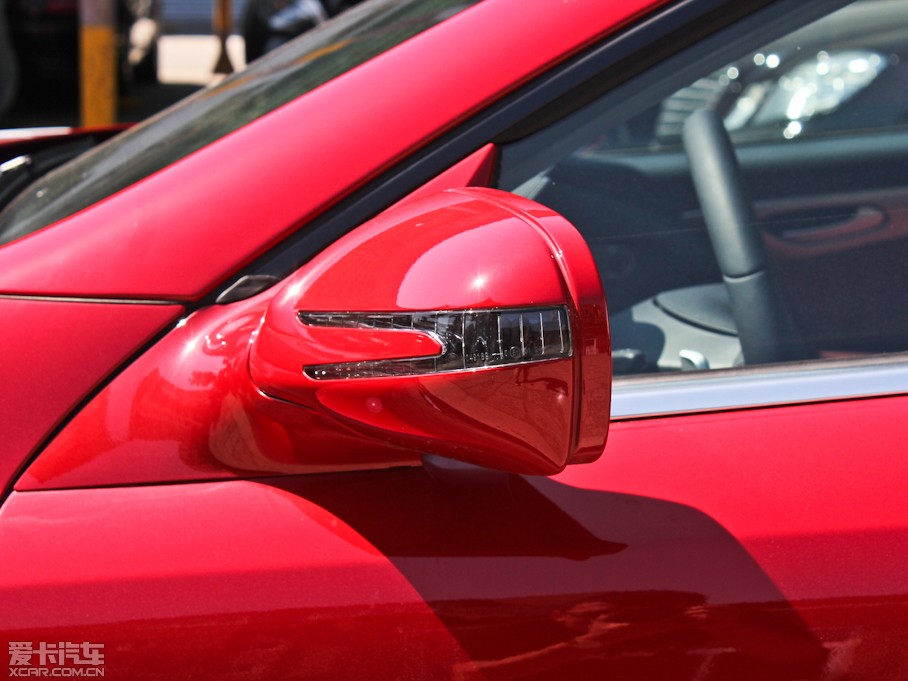 2011YSL SL 300 Grand Edition