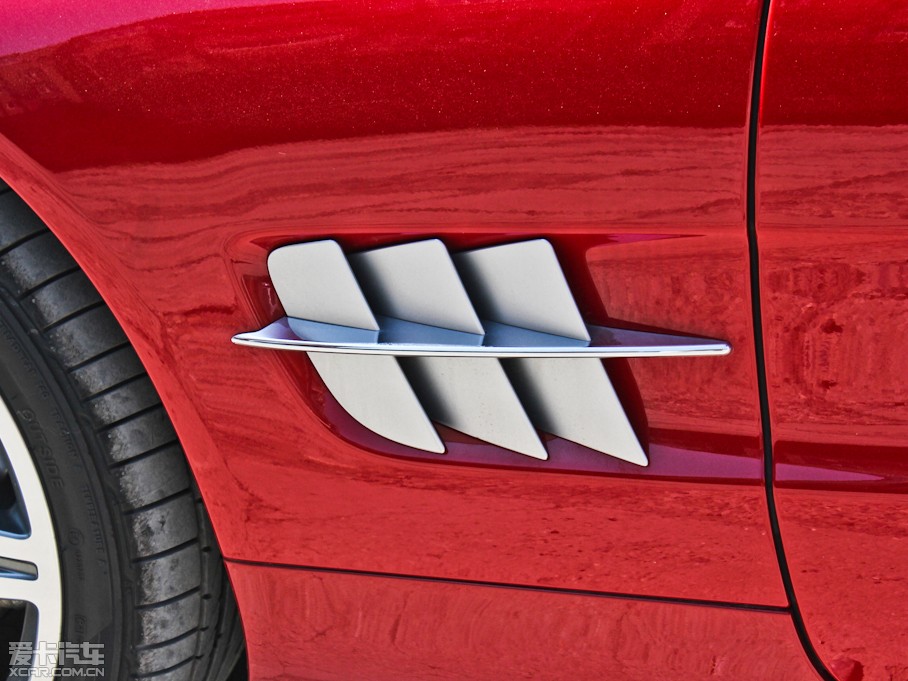 2011YSL SL 300 Grand Edition