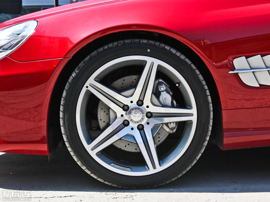 2011YSL SL 300 Grand Edition