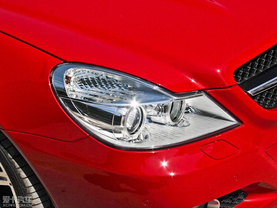 2011YSL SL 300 Grand Edition