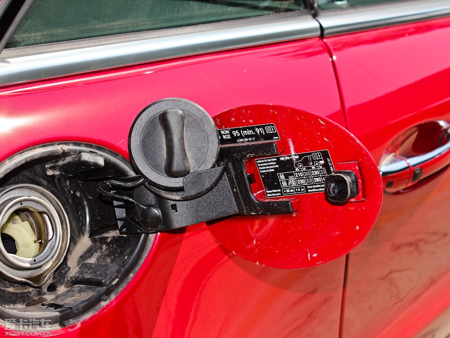 2011YSL SL 300 Grand Edition