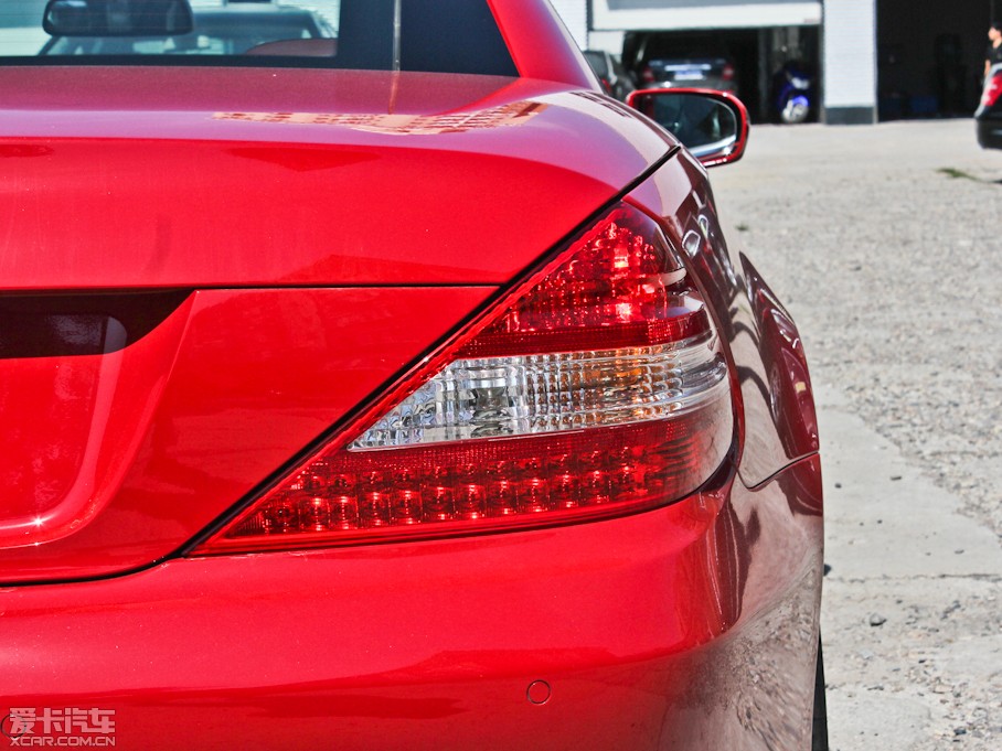 2011YSL SL 300 Grand Edition