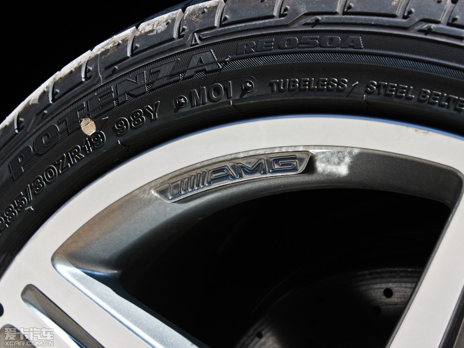 2011YSL SL 300 Grand Edition