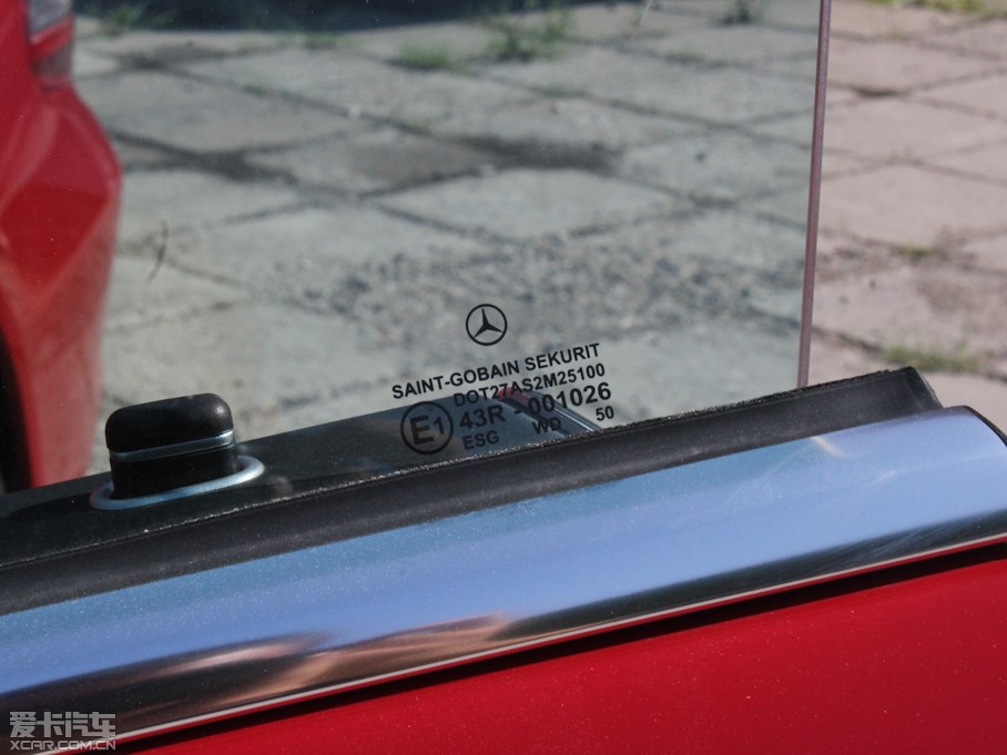 2011YSL SL 300 Grand Edition