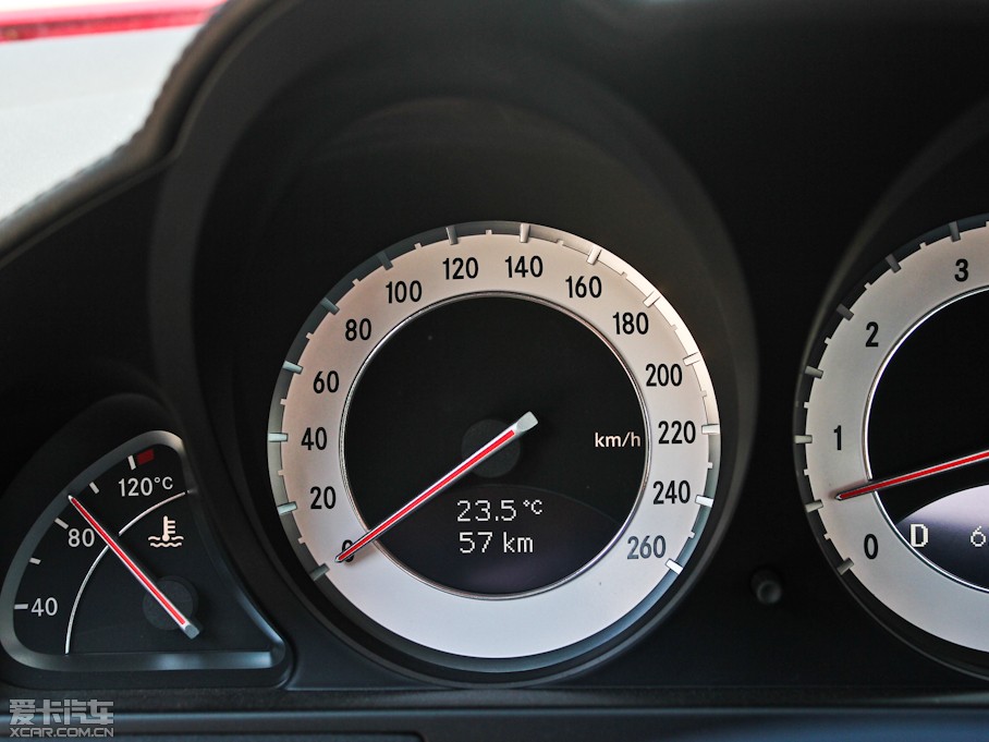 2011YSL SL 300 Grand Edition