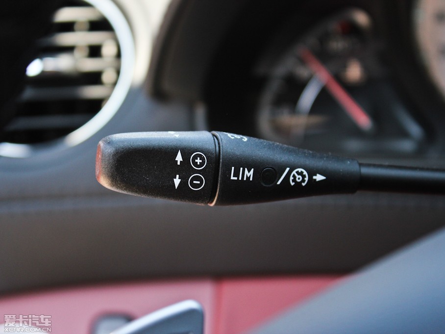 2011YSL SL 300 Grand Edition