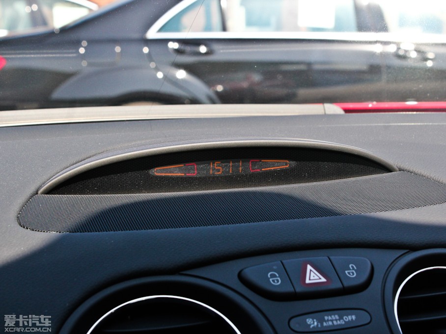 2011YSL SL 300 Grand Edition