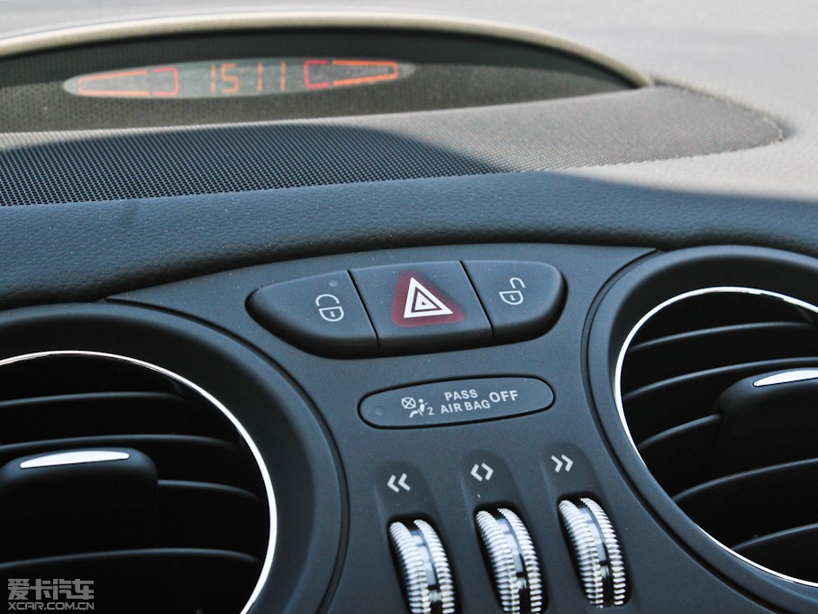 2011YSL SL 300 Grand Edition