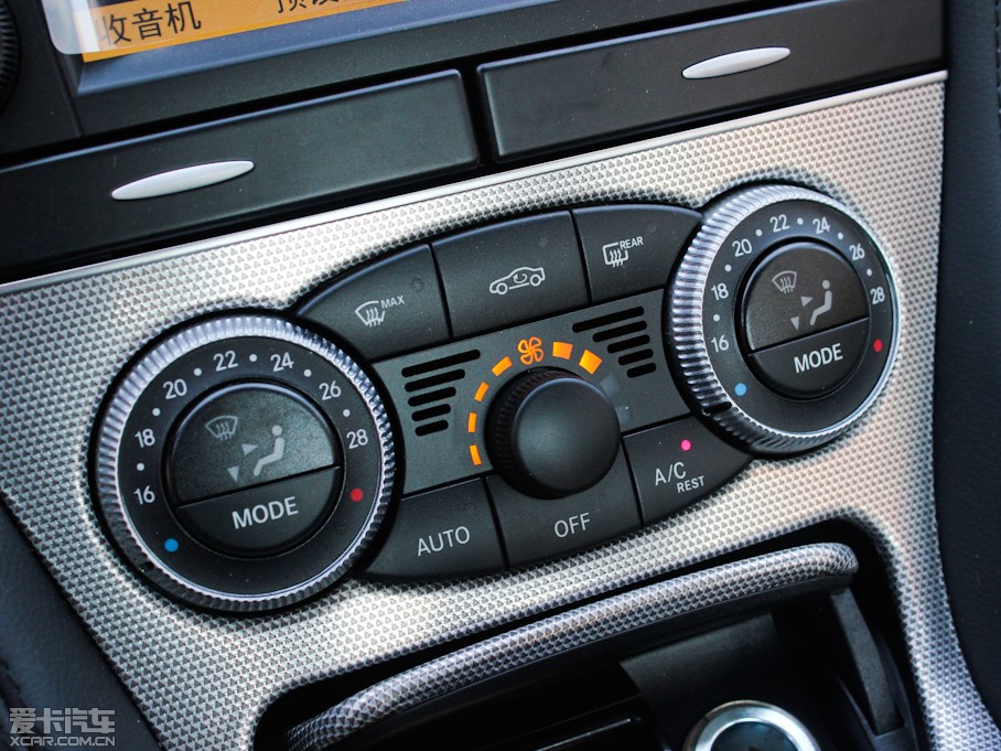 2011YSL SL 300 Grand Edition