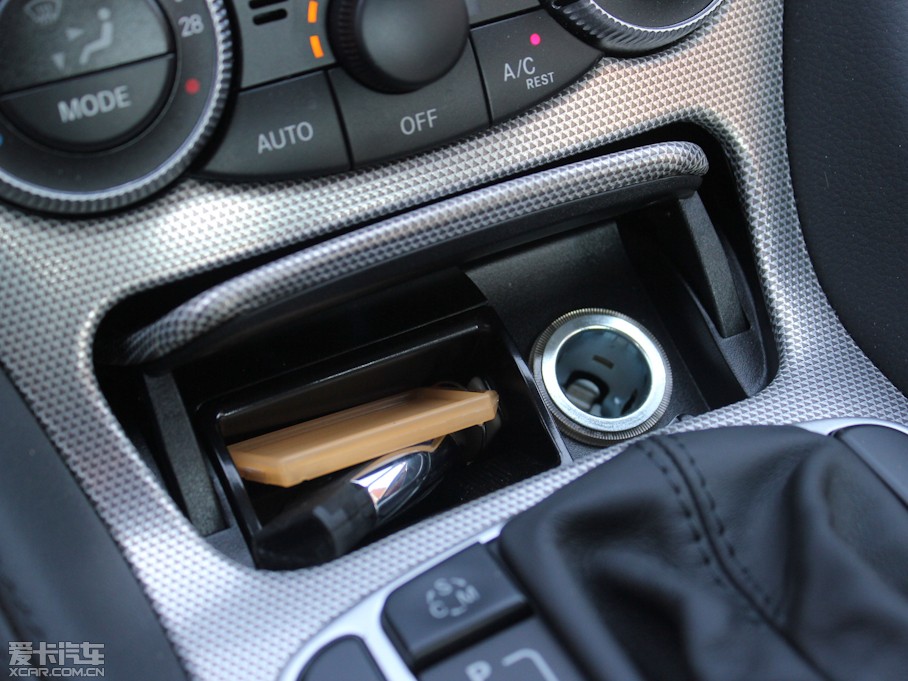 2011YSL SL 300 Grand Edition