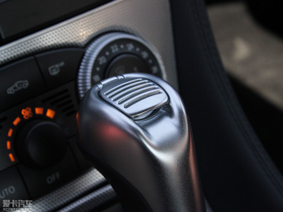 2011YSL SL 300 Grand Edition