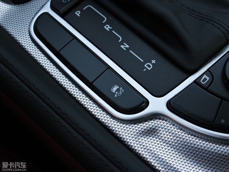 2011YSL SL 300 Grand Edition