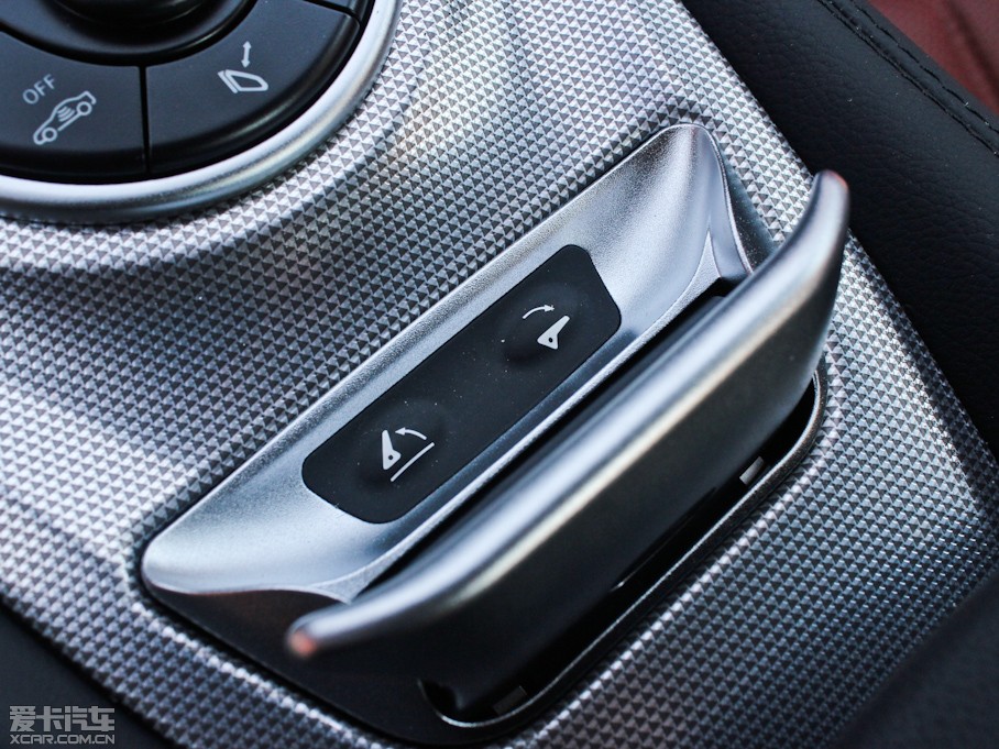 2011YSL SL 300 Grand Edition