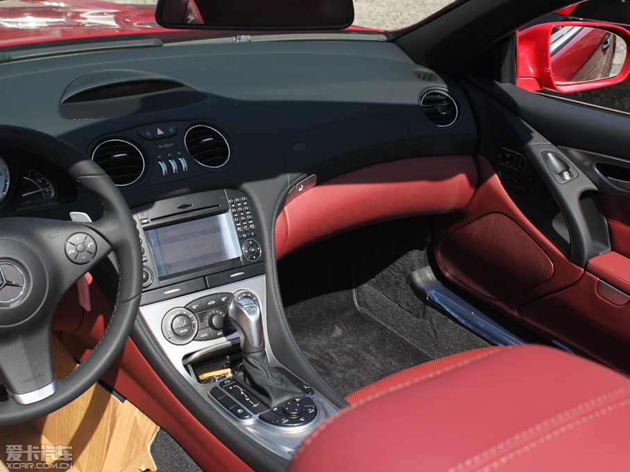 2011YSL SL 300 Grand Edition