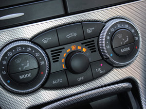 2011SL 300 Grand Edition п؅^