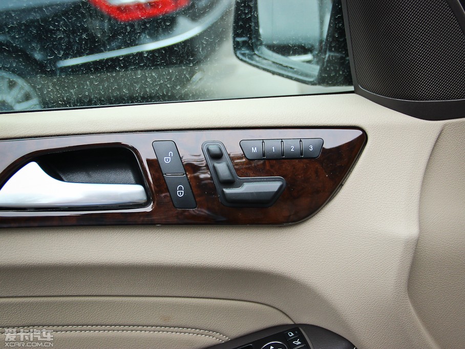 2012YM(j) ML 350 A