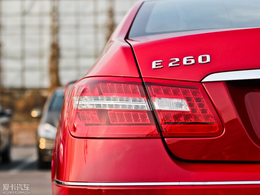 2011��YE���p�T E 260 CGI Coupe