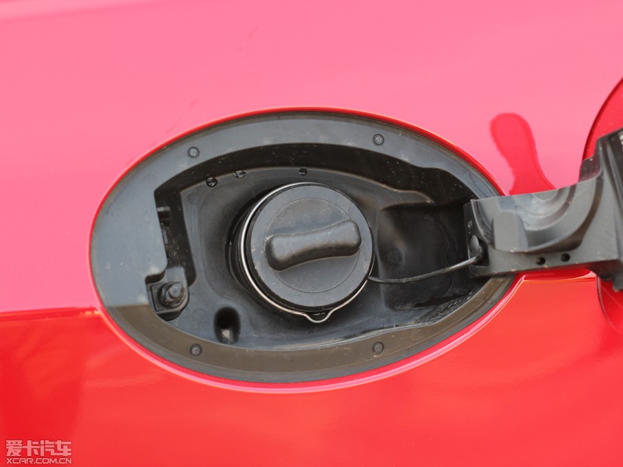 2011��YE���p�T E 260 CGI Coupe