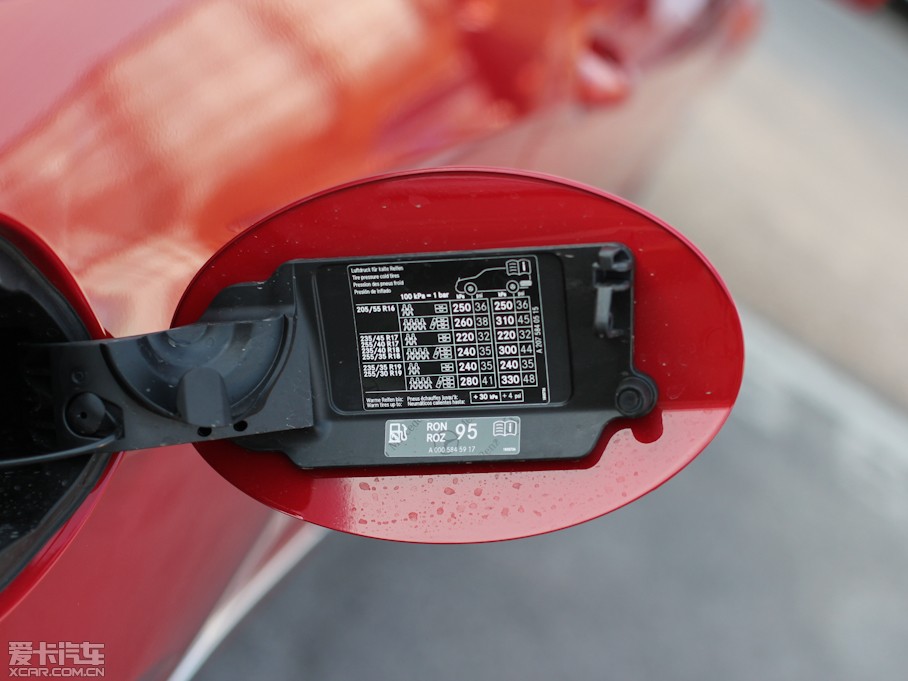 2011��YE���p�T E 260 CGI Coupe