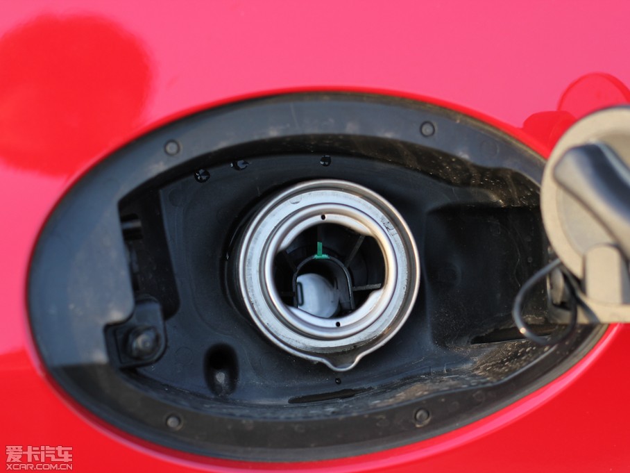 2011��YE���p�T E 260 CGI Coupe