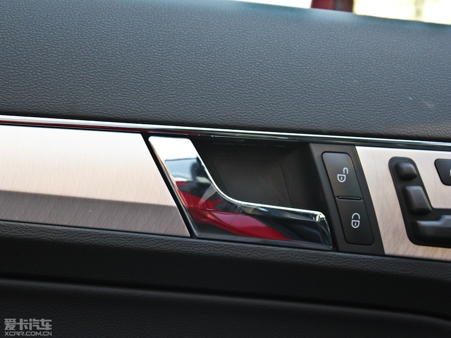 2011��YE���p�T E 260 CGI Coupe