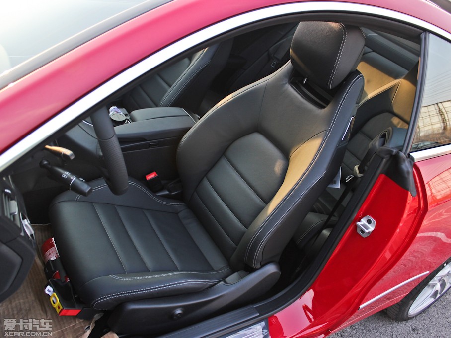 2011��YE���p�T E 260 CGI Coupe