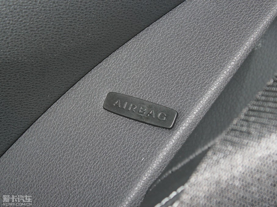 2011��YE���p�T E 260 CGI Coupe