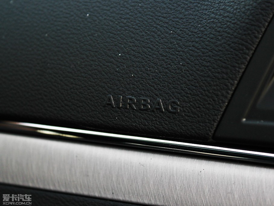 2011��YE���p�T E 260 CGI Coupe