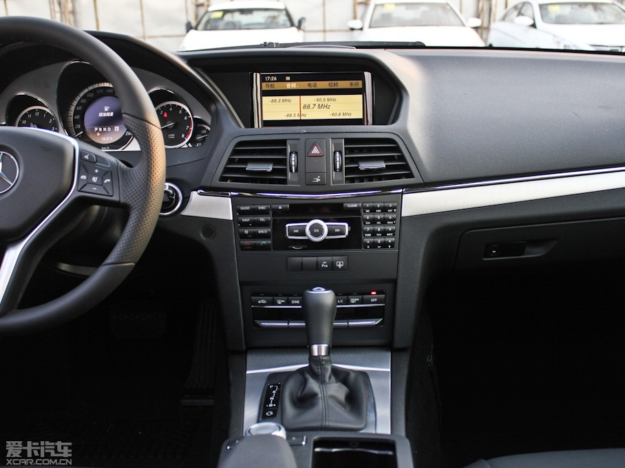 2011��YE���p�T E 260 CGI Coupe