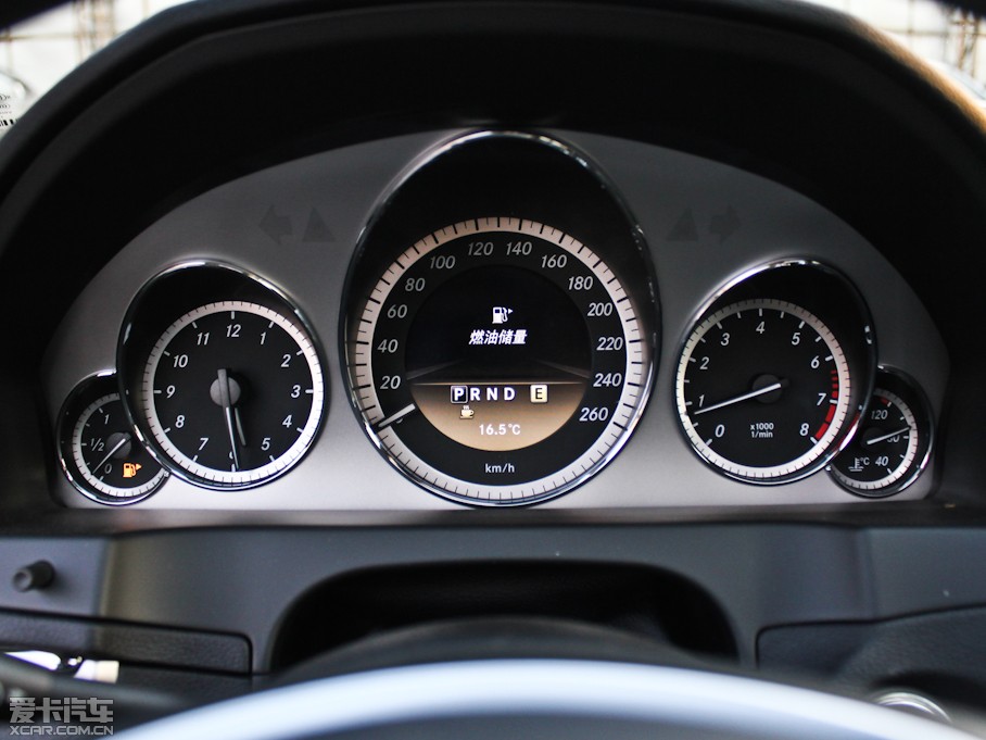 2011��YE���p�T E 260 CGI Coupe