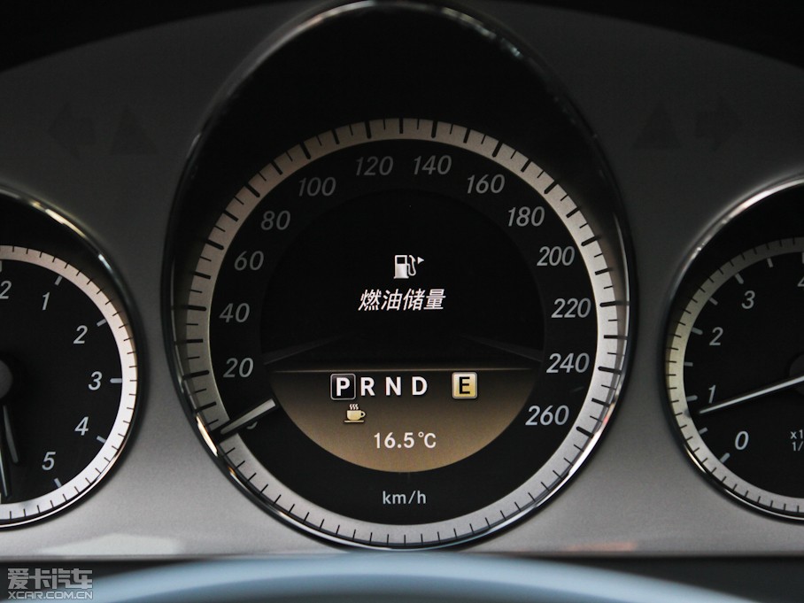 2011��YE���p�T E 260 CGI Coupe