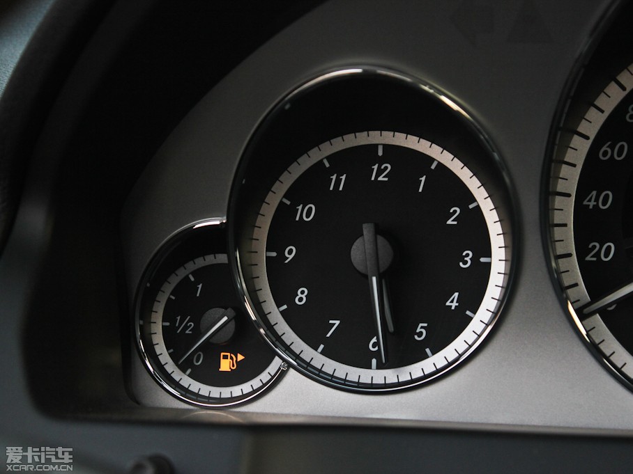 2011��YE���p�T E 260 CGI Coupe