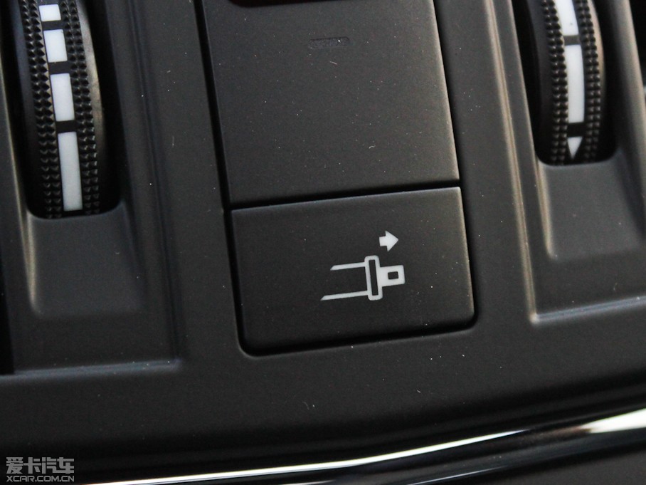 2011��YE���p�T E 260 CGI Coupe